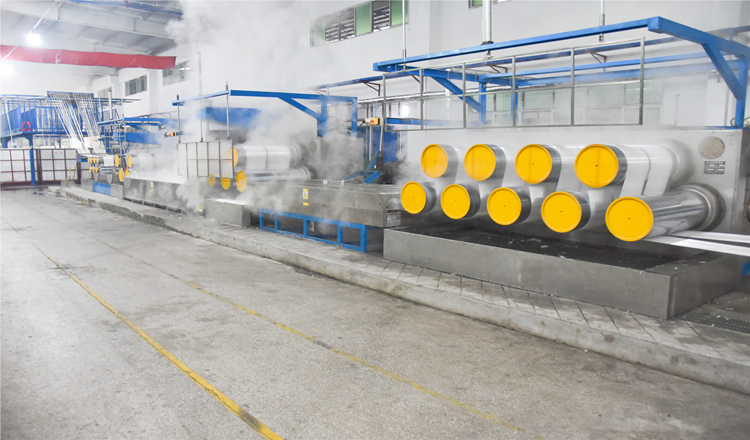 تم تطوير أول آلة كبس ألياف البوليستر التيلة بقدرة 50،000 طن بنجاح في الصين